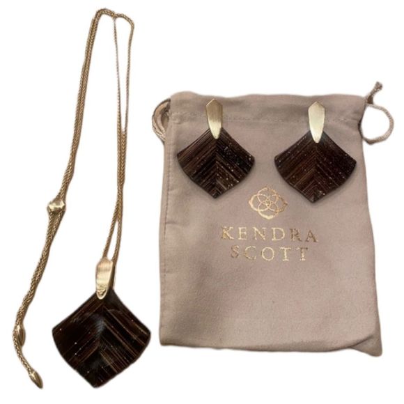KENDRA SCOTT "Aislinn" Necklace and "Astoria" Earrings in Brown Dust - Picture 16 of 16